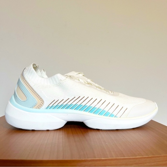 Vionic Shoes - Vionic Lace-up Athletic Sneakers Embolden - white blue size 7.5